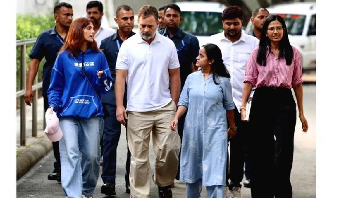 rahul-gandhi-with-protest rahul-gandhi-with-protest