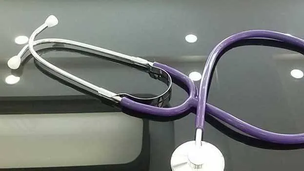 doctors-takes-bribe-for-d