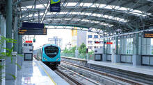 metro-passengers-