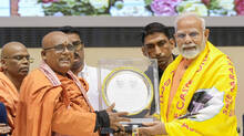 gurudeva-gandhiji-modi