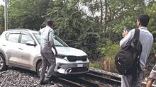 drunk-woman-drives-car-th