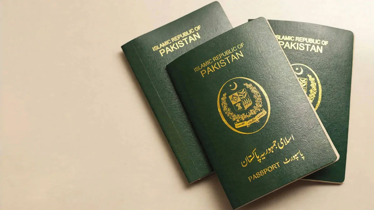 pakistani-passport- pakistani-passport-